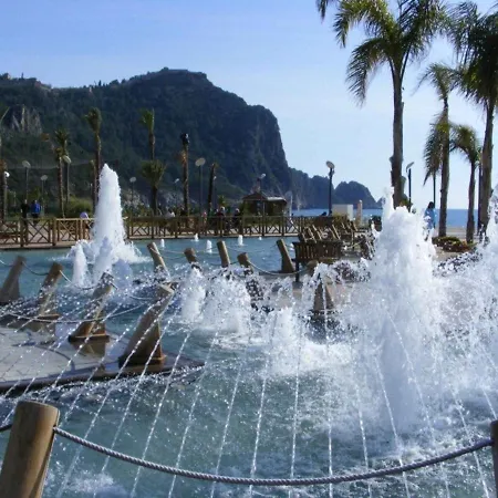5 Star With Majestic Views, 1036 * 阿拉尼亚