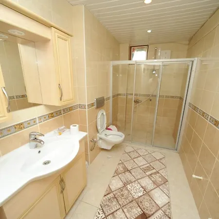5 Star With Majestic Views, 1036 فيلة